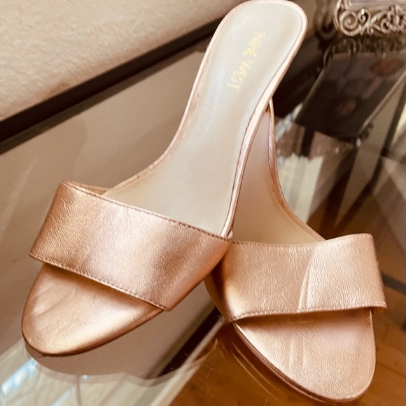 Nine West Peep Toe Mule In Rose Gold - Picture 2 of 14